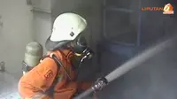 [VIDEO] Gardu Palyja Pejompongan Terbakar, Pasokan Air Terhambat