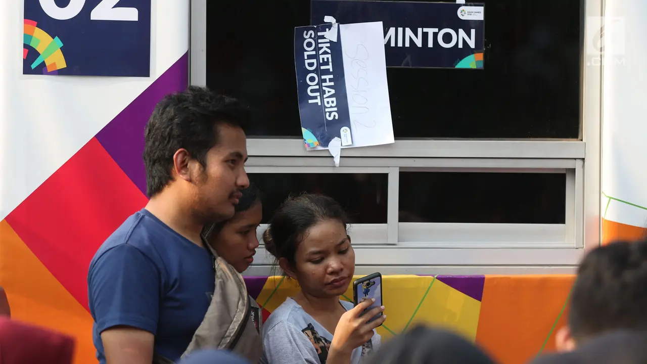 Tiket Habis, Calon Penonton Tetap Antre Saksikan Final Bulu Tangkis Asian Games 2018