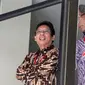 Dirjen Perdagangan Luar Negeri Kemendag Indrasari Wisnu Wardhana menunggu pemeriksaan di Gedung KPK, Jakarta, Kamis (31/10/2019). Indrasari diperiksa sebagai saksi untuk tersangka mantan Dirut Risyanto Suanda terkait dugaan suap kuota impor ikan tahun 2019 di Perum Perindo. (merdeka.com/Dwi Narwoko)