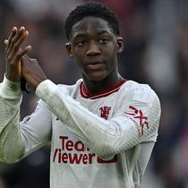 Sebagai salah satu klub yang memiliki akademi pemain muda terbaik di Eropa, Manchester United telah banyak mengorbitkan para alumnus akademinya untuk bermain di tim senior. Seperti pada musim 2023/2024, tercatat ada beberapa pemain hasil didikan akademi Setan Merah yang menghuni skuad MU musim ini untuk bermain di Premier League. Lima di antaranya telah mencetak gol di Premier League musim ini. Siapa saja? Ini dia daftar kelimanya. (AFP/Ben Stansall)
