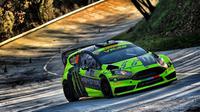 Pebalap Italia, Valentino Rossi, keluar sebagai juara di ajang Monza Rally Show 2015. (MotoGP)