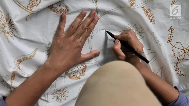 Mengintip Proses Pembuatan Batik Betawi di Bekasi