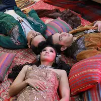 Grup musik yang terkenal era 90-an, Lingua kembali meramaikan kencah musik di Tanah Air. Sejak vakum 16 tahun silam, grup ini kembali dengan menggeluarkan single baru. (Galih W. Satria/Bintang.com)