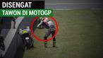 Berita video insiden pebalap LCR Honda, Cal Crutchlow, disengat tawon di Kualifikasi MotoGP Jerez, Spanyol 2017. Crutchlow mengaku disengat sampai enam kali. Tawon tersebut menurutnya masuk ke dalam kostum balap dari arah depan. Semoga kejadian serup...