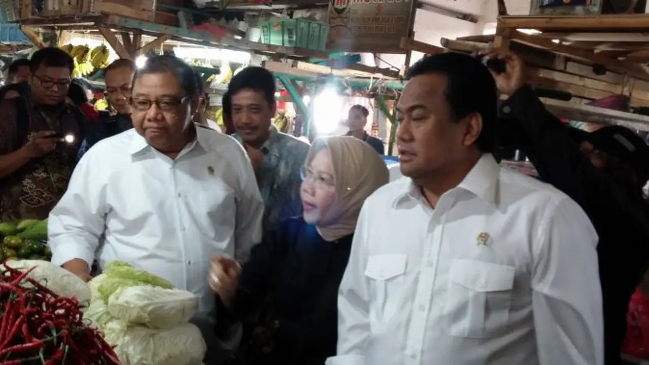 Menteri Perdagangan rachmat Gobel Kunjungi Pasar Klender