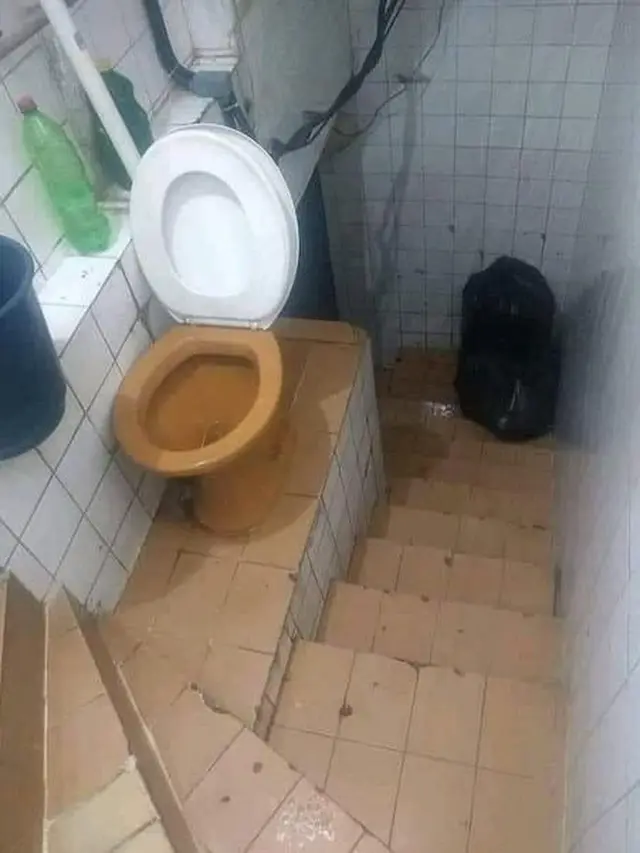 6 Potret Lantai Kamar Mandi Ini Nyeleneh, Enggak Habis Pikir