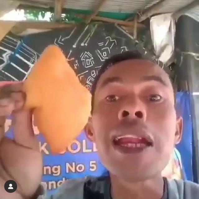 Tangkapan layar video viral Odading Mang Oleh.