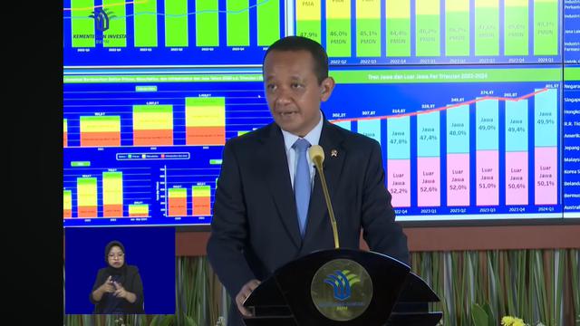 Menteri Investasi atau Badan Koordinasi Penanaman Modal (BKPM) Bahlil Lahadalia dalam konferensi pers paparan kinerja  investasi Kuartal I-2024, di Kantor Kementerian BKPM, Senin (29/4/2024). (Tira/Liputan6.com)