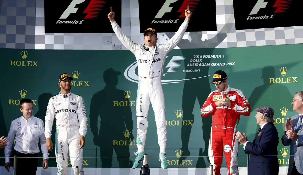 Teriakan kebahagiaan Nico Rosberg saat menjuarai seri pertama musim balap 2016 di Australia, Minggu (20/3/2016). Podium 2 dan 3 ditempati Lewis Hamilton dan Sebastian Vettel. (Reuters/Brandon Malone)