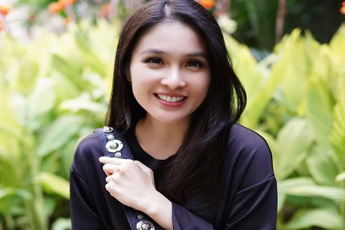 Sandra Dewi
