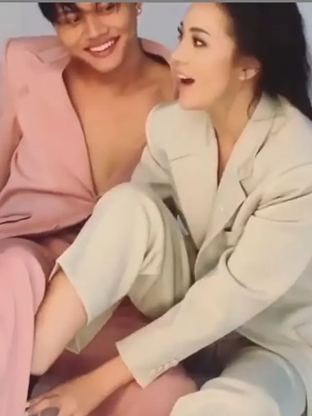 6 Momen Pemotretan Anya Geraldine dan Rizky Febian, Gayanya Curi Perhatian