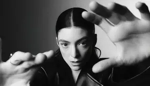 Penyanyi Lorde Kritik Kacamata AI Meta Ray-Ban: Itu Tidak Keren