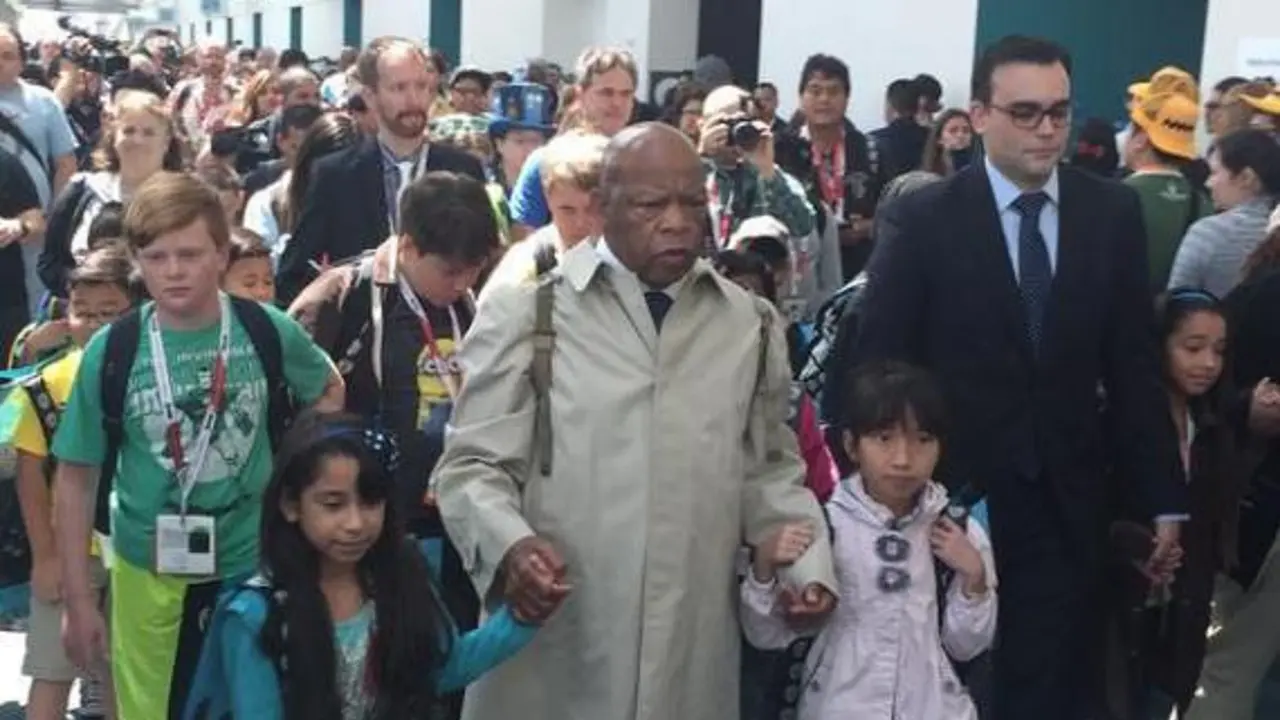 [Bintang] John Lewis menghadiri ajang San Diego Comic-Con