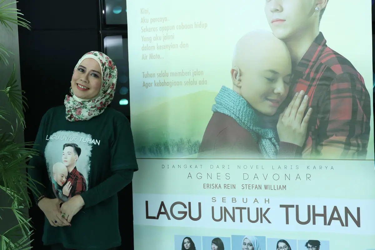 Dewi Yull Kenang Mendiang Anak di Film Sebuah Lagu untuk Tuhan