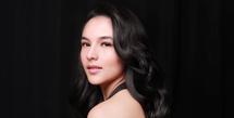 Chelsea Islan baru saja mengunggah foto ini. Diberi caption bahwa foto ini diambil di tahun 2016 dan Chelsea berharap bisa kembali ke masa itu. Dalam foto ini, Chelsea Islan berdandan dengan makeup natural, memperlihatkan kecantikannya yang alami, dengan rambut hitam panjang ditata bergelombang dan dibiarkan tergerai. Foto: Instagram.