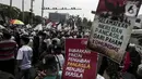 Massa dari sejumlah ormas melakukan demonstrasi di depan Gedung MPR/DPR/DPD, Jakarta, Rabu (24/6/2020). Dalam aksinya mereka menuntut Rancangan Undang-undang (RUU) Haluan Ideologi Pancasila (HIP) ditarik dari Program Legislasi Nasional (Prolegnas). (Liputan6.com/Johan Tallo)
