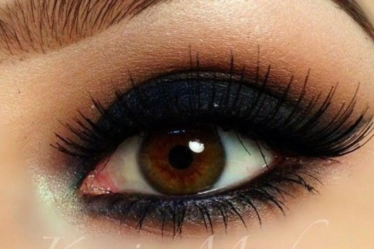 3 Riasan 'Smokey Eye' Ini Bikin Kamu Minta Ditatap Terus