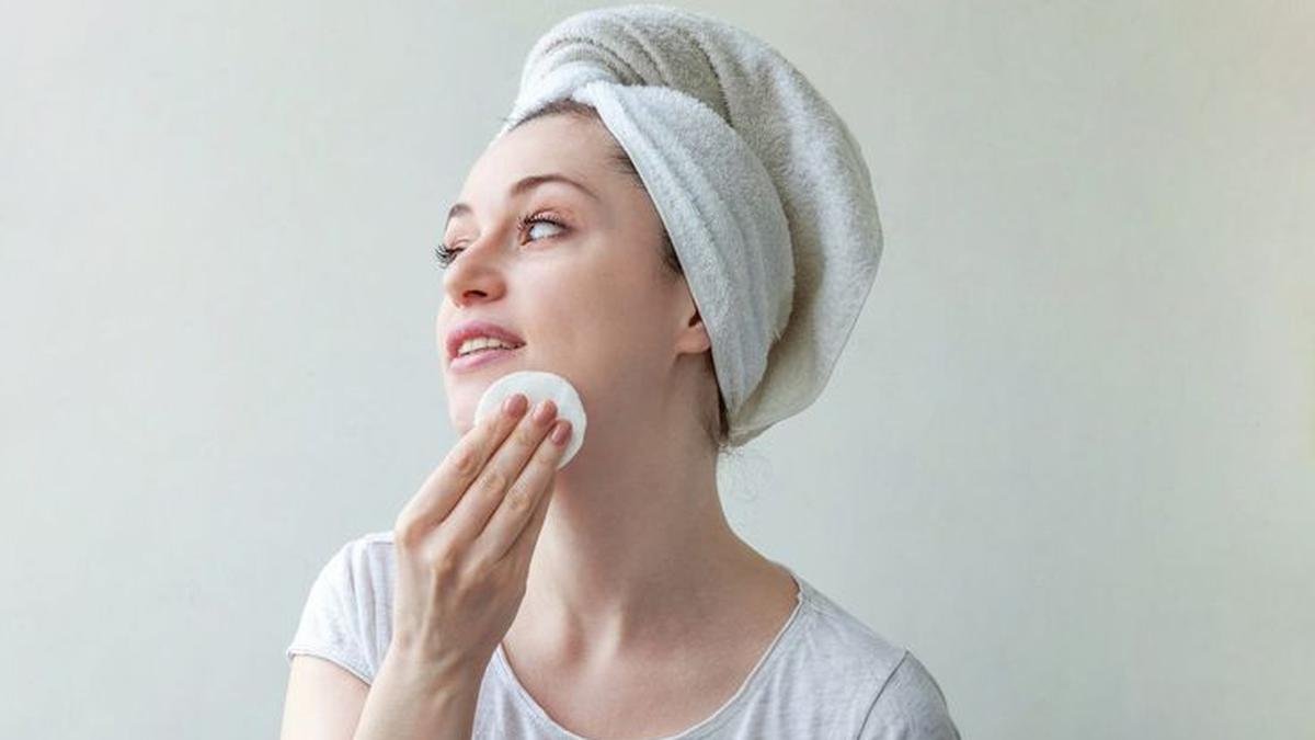 Cara Menjaga Kulit Agar Tetap Awet Muda dengan Rutinitas Malam, Efektif Dilakukan