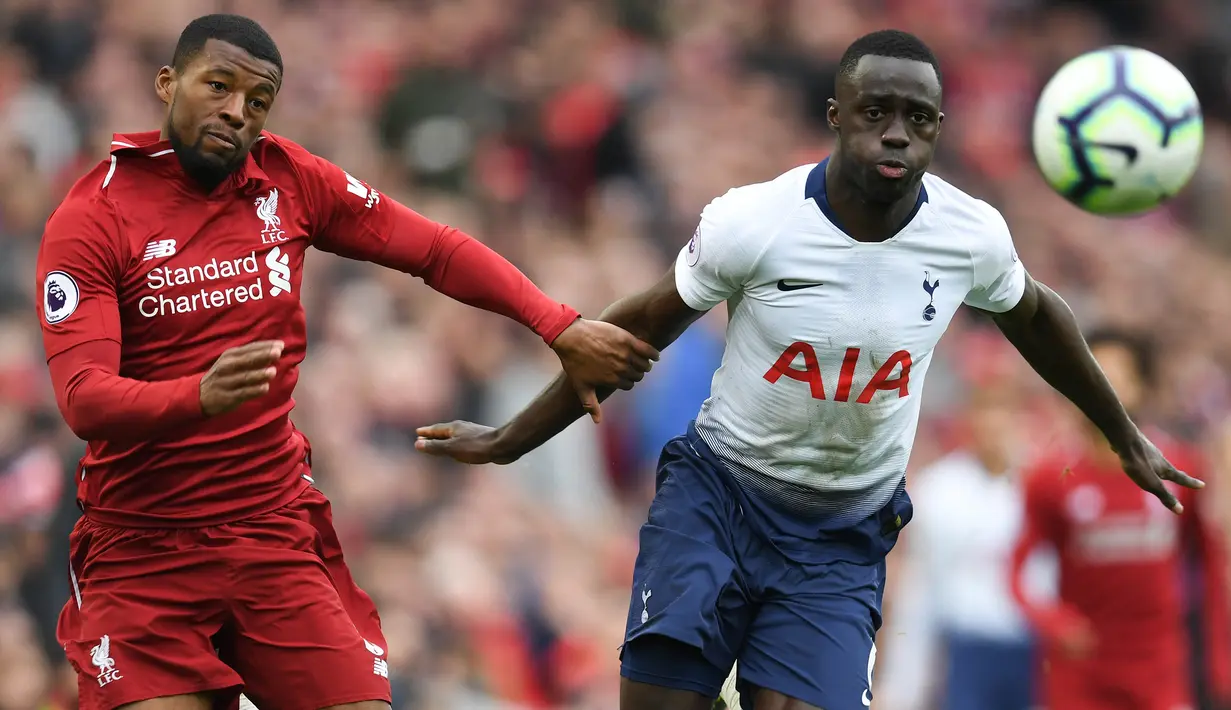 3. Davinson Sanchez (Tottenham) - Memiliki gaya bermain yang lugas meski baru berusia 22 tahun tidak segan jika harus menekel lawan. Masih muda namun sudah menjadi andalan bagi Timnas Kolombia untuk mengawal lini belakang. (AFP/Paul Ellis)