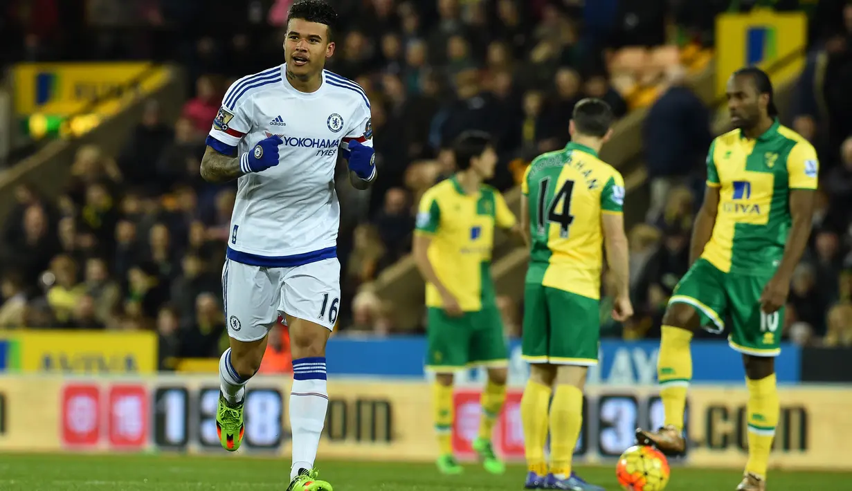 Ekspresi pemain Chelsea, Kenedy, setelah mencetak gol ke gawang Norwich City dalam laga Liga Inggris di Stadion Carrow Road, Norwich, Rabu (2/3/2016) dini hari WIB. (AFP/Ben Stansall)