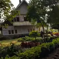 Rumah lokasi syuting Pengabdi Setan di Pengalengan, Bandung, Jawa Barat (dok.YouTube/ ViJe RaY)