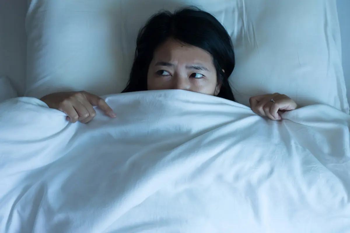 perempuan tidur
