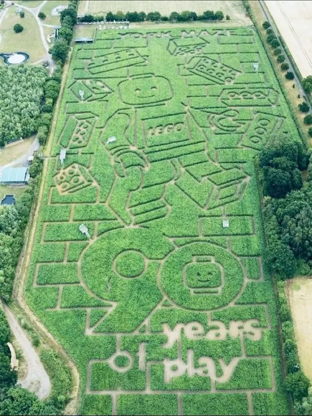 7 Potret Promo Iklan di Jalanan Ini Konsepnya Bikin Melongo