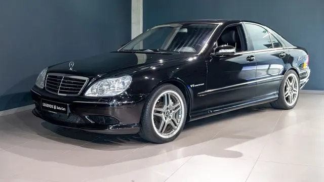 Mercedes-Benz S-Class (W220)