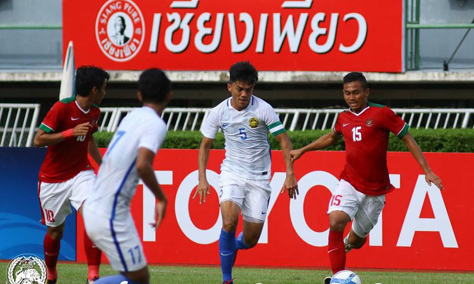 Timnas Indonesia U-22 kalah 0-3 dari Timnas Malaysia U-22 di laga pertama penyisihan Grup H kualifikasi Piala AFC U-23 2018, Rabu (19/7/2017). (Bola.com/Dok. FAM)