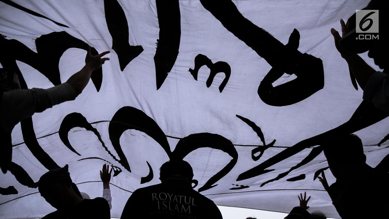 Tolak Perppu Ormas, Ribuan Massa Gelar Aksi di Kawasan Monas