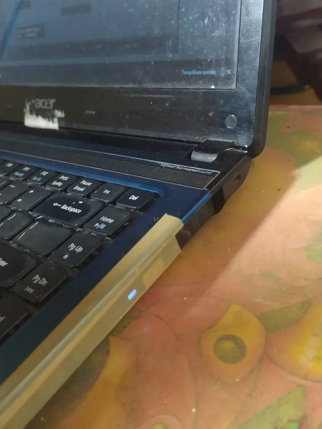 5 Cara Netizen Akalin Laptop Rusak Ini Kocak, Biar Irit