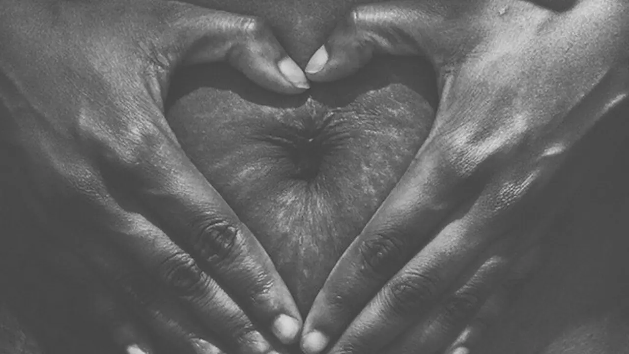 Pamerkan Stretch Mark, Kampanye Perempuan Cintai Tubuh