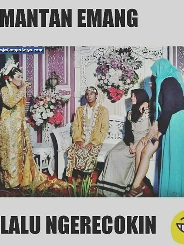 7 Potret Nyeleneh Kalau Undang Mantan di Pernikahan Ini Bikin Geleng Kepala