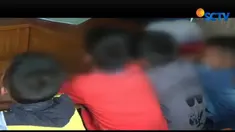 Didampingi orang tua dan Komisi Perlindungan Anak Indonesia, Tasikmalaya enam orang anak yang diduga korban sodomi melaporkan seorang temannya yang diduga menyodomi mereka.