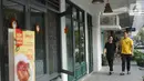 Pengunjung beraktivitas di sekitar kawasan M Bloc Space, Blok M, Jakarta, Senin (14/10/2019). Ruang kreatif baru tersebut lahir dari rumah dinas Peruri yang sempat terabaikan selama puluhan tahun. (Liputan6.com/Immanuel Antonius)