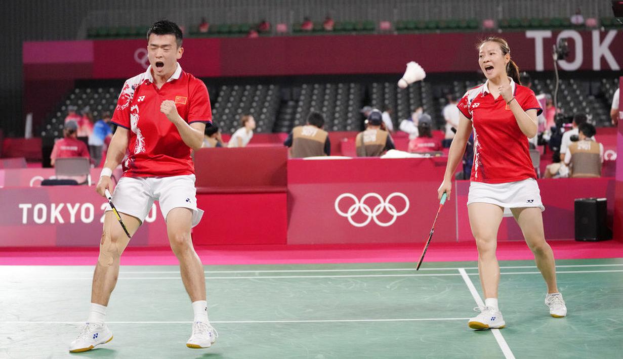Pasangan Indonesia ini harus mengakui ketangguhan unggulan pertama asal China, Zheng Siwei/Huang Yaqiong. Wakil Indonesia itu kalah dua gim langsung dengan skor 21-17 21-15. (Foto: AP/Dita Alangkara)