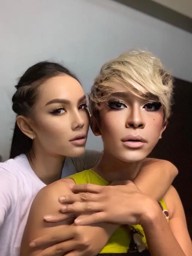 7 Potret Aming Dandan Bak Perempuan yang Jadi Sorotan, Totalitas Banget