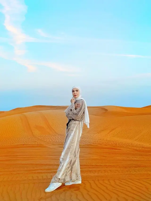 Ratna Galih (Foto: Instagram/ratnagalih)