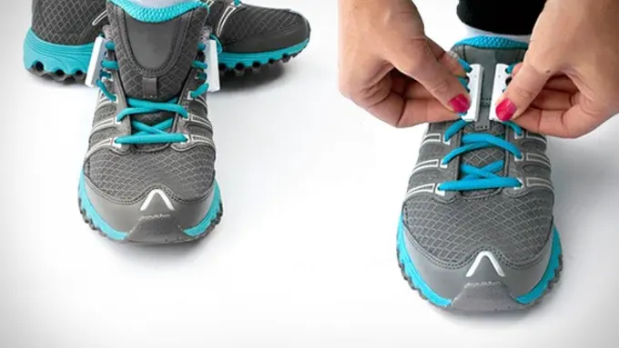 [Bintang] Tali sepatu