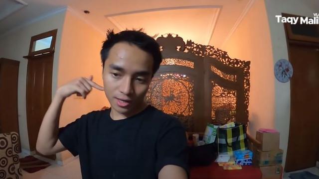 6 Potret Rumah Taqy Malik, Dominasi Oranye dan Berdesain Minimalis