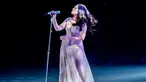 Gaya Busana Manggung ala Raisa