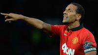 Rio Ferdinand. Bek tengah ini didatangkan dari Leeds United dengan nilai 30 juta pound pada musim 2002/2003. Total 12 musim bersama Manchester United, ia tampil dalam 455 laga dengan mencetak 8 gol. Ia dilepas gratis ke QPR pada 2014 karena tidak ditawarkan kontrak baru. (Foto: AFP/Andrew Yates)