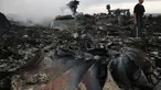 Sebuah pesawat milik maskapai penerbangan Malaysia Airlines MH-17 ditembak jatuh di atas Ukraina, Kamis (17/7/14).  (REUTERS/Maxim Zmeyev)