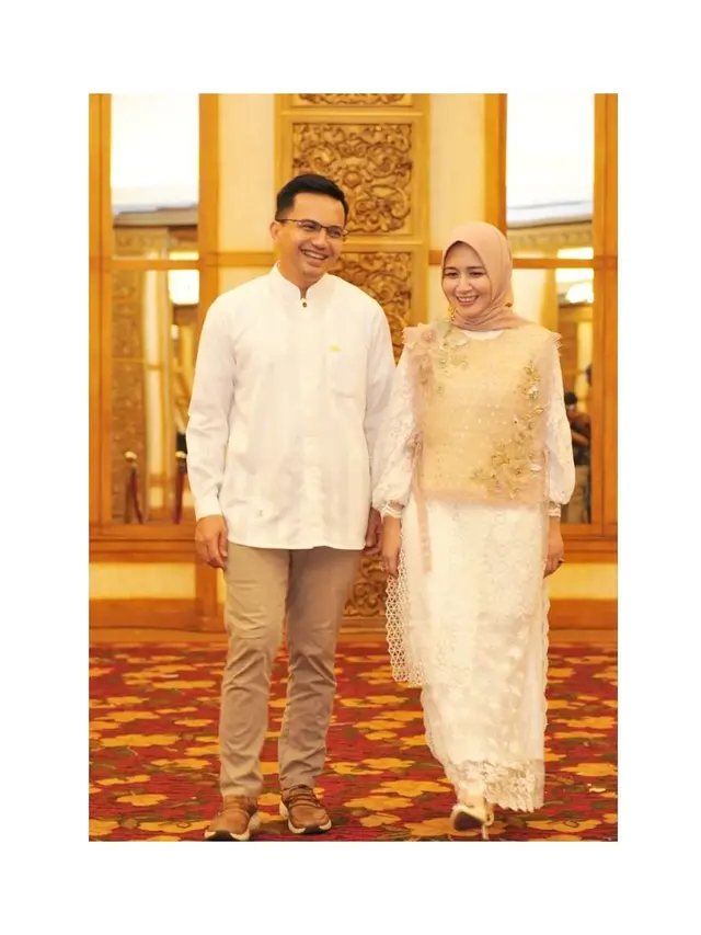 6 Potret Dine Mutiara Temani Kegiatan Sahrul Gunawan Selama Ramadhan, Makin Lengket