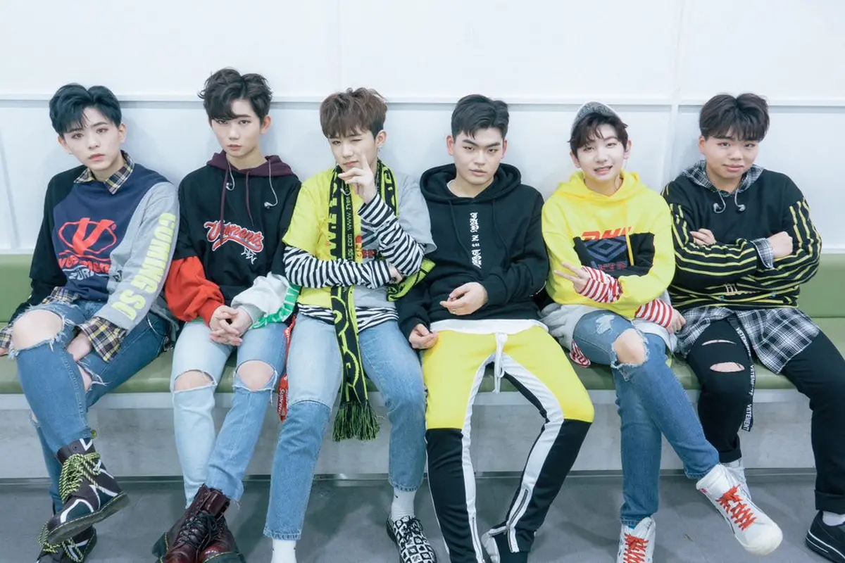 [Bintang] Lirik Lagu TheEastLight, Are You Okay