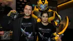 Pasangan selebriti Christian Sugiono dan Titi Kamal saat ditemui di UOB Plaza, Jakarta, Kamis (2/7/2015). Tian dan Titi didapuk sebagai pengisi suara salah satu karakter 'Transformers: Age of Extinction' ke bahasa Indonesia. (Liputan6.com/Faisal R Syam)