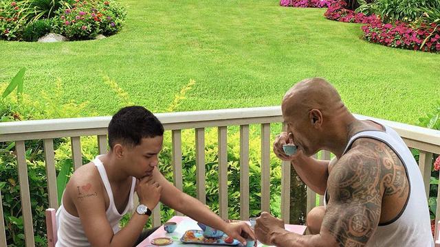 6 Editan Foto Pria Makan Bareng Artis Ini Halu Banget, Bikin Ngakak