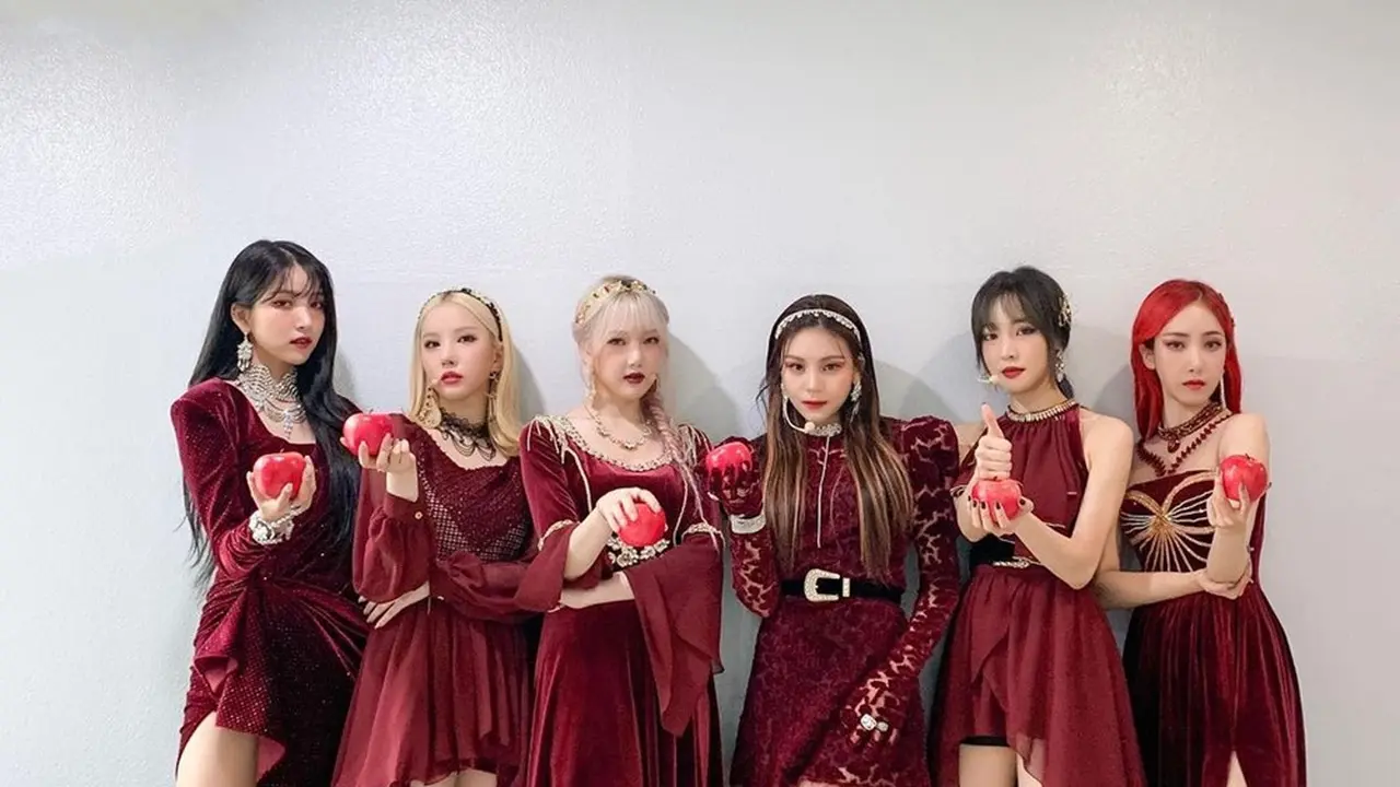 Ide Busana Bernuansa Merah ala Idol Korea, Inspirasi Adu Gaya Virtual Saat Imlek Tiba
