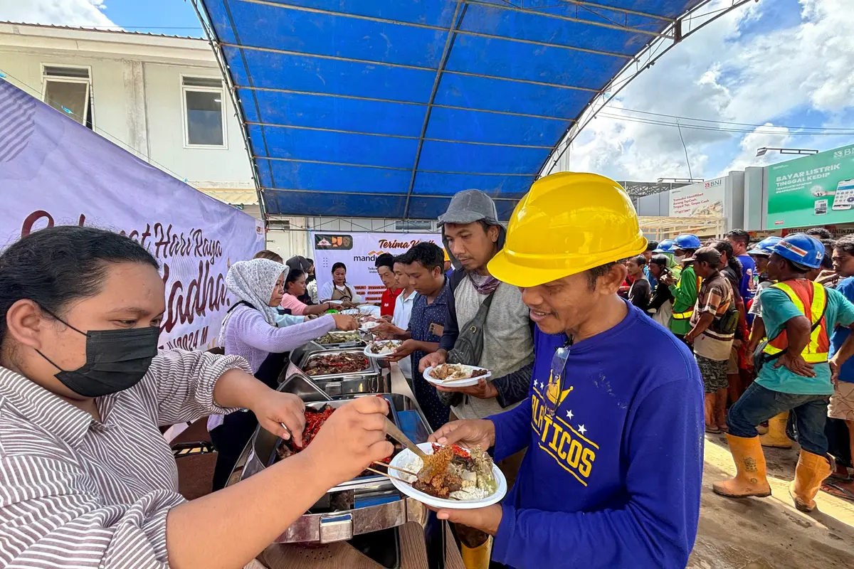 Ribuan pekerja konstruksi yang bekerja di Ibu Kota Nusantara (IKN) bisa menikmati makan siang dan makan malam gratis daging kurban