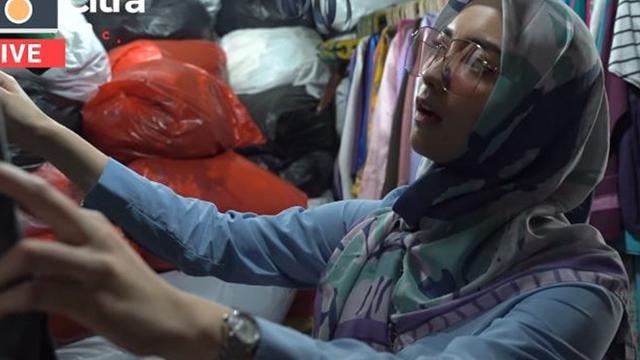 Beli Baju Rp 10 Ribuan, Ini 6 Momen Citra Kirana dan Rezky Aditya Belanja di Pasar